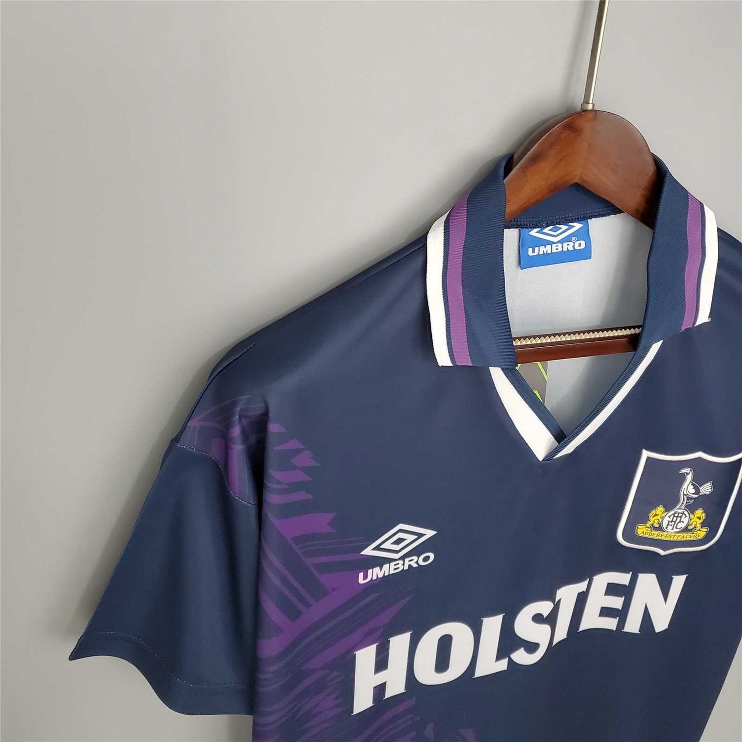 Tottenham Hotspurs Away 94/95 Retro Jersey  Tottenham Hotspurs Away 94/95 Retro Jersey