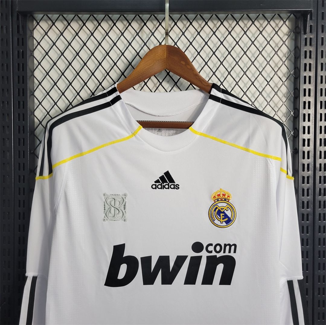 Real Madrid Home 09/10 Long Sleeve Retro Jersey  Real Madrid Home 09/10 Long Sleeve Retro Jersey