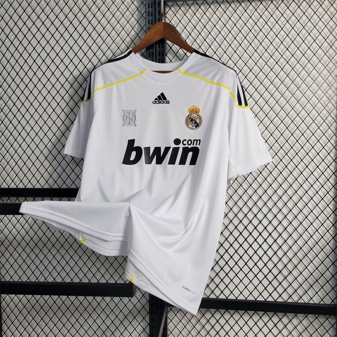 Real Madrid Home 09/10 Retro Jersey  Real Madrid Home 09/10 Retro Jersey