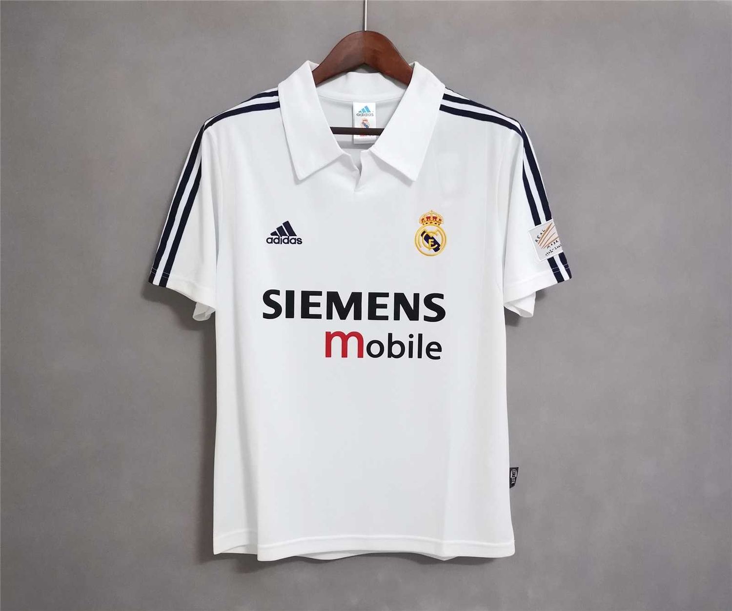 Real Madrid Home 01/02 Retro Jersey  Real Madrid Home 01/02 Retro Jersey