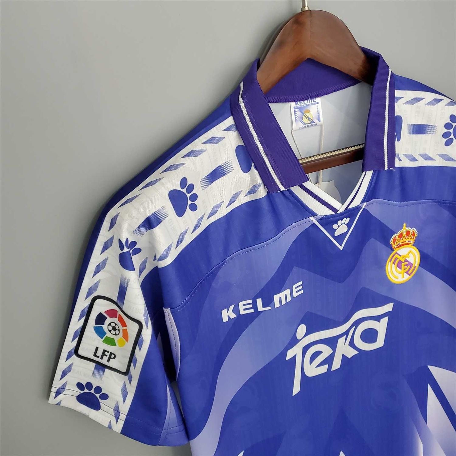 Real Madrid Away 96/97 Retro Jersey  Real Madrid Away 96/97 Retro Jersey