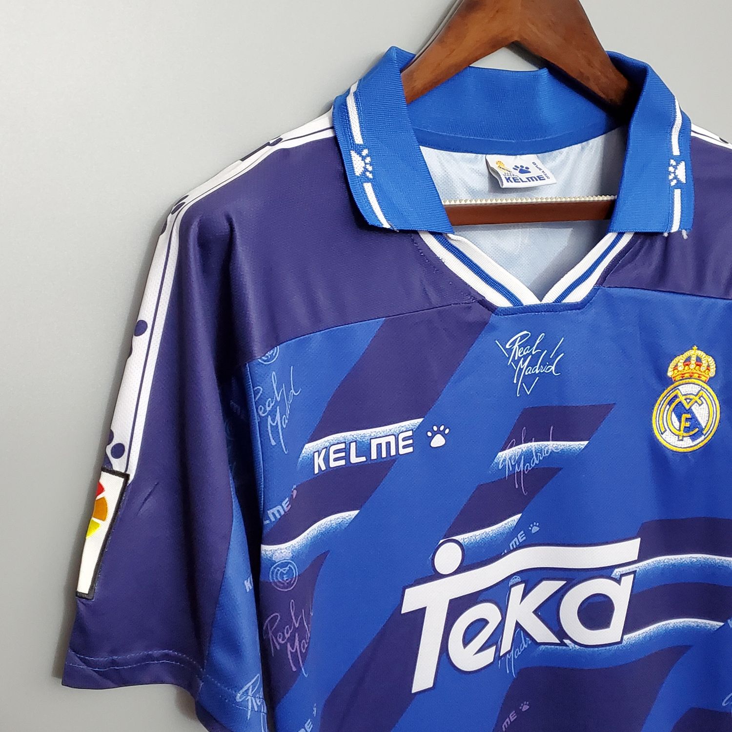 Real Madrid Away 94/96 Retro Jersey  Real Madrid Away 94/96 Retro Jersey