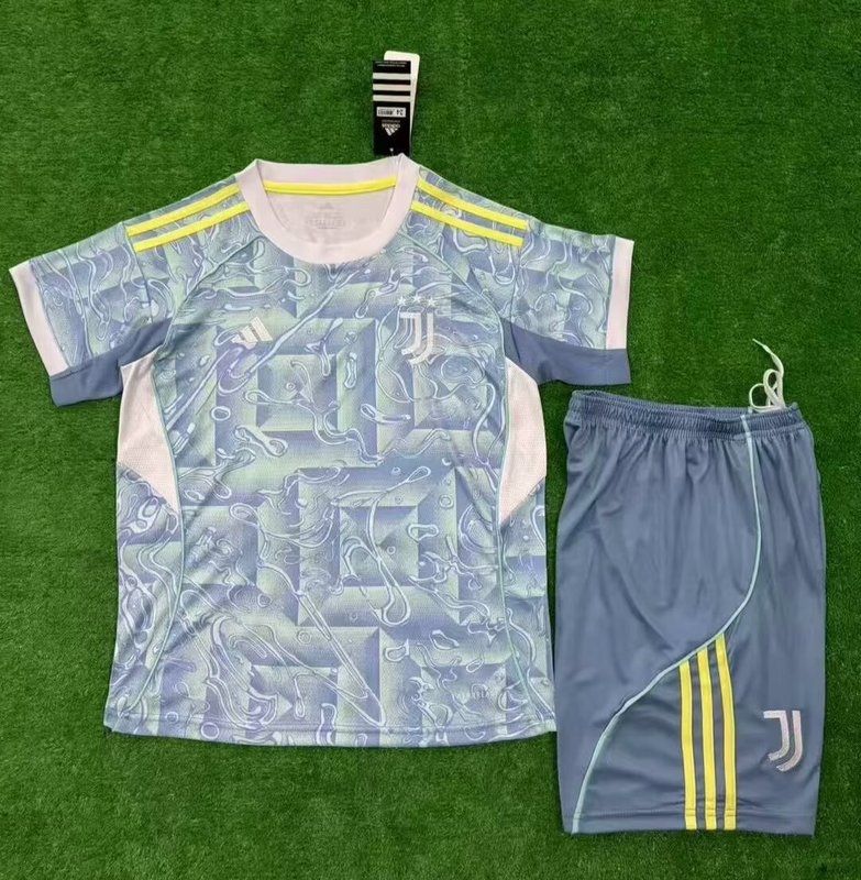 Juventus Kids Away Kit