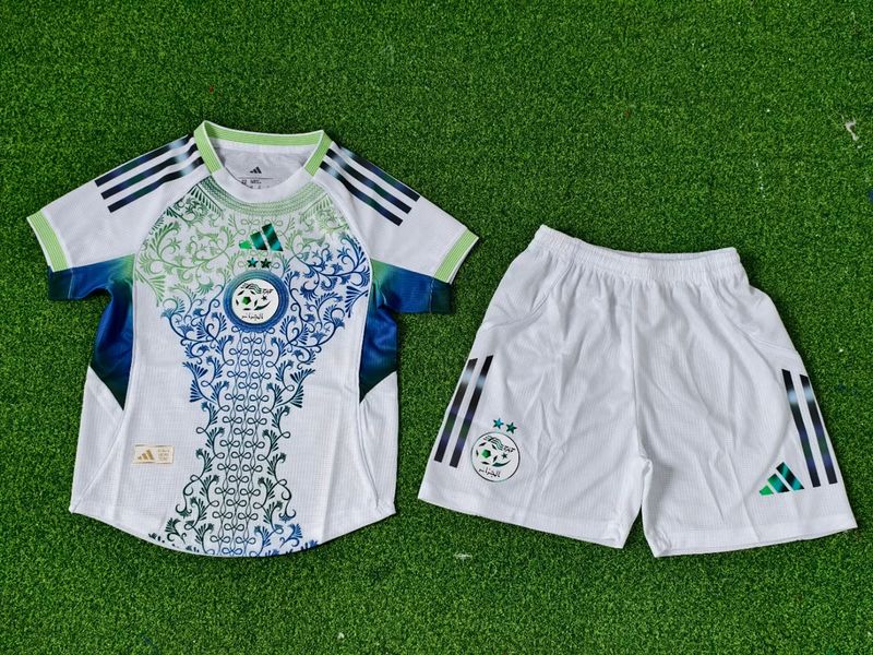 Algeria White, Blue and Green Special Kids Kit Algeria White, Blue and Green Special Kids Kit
