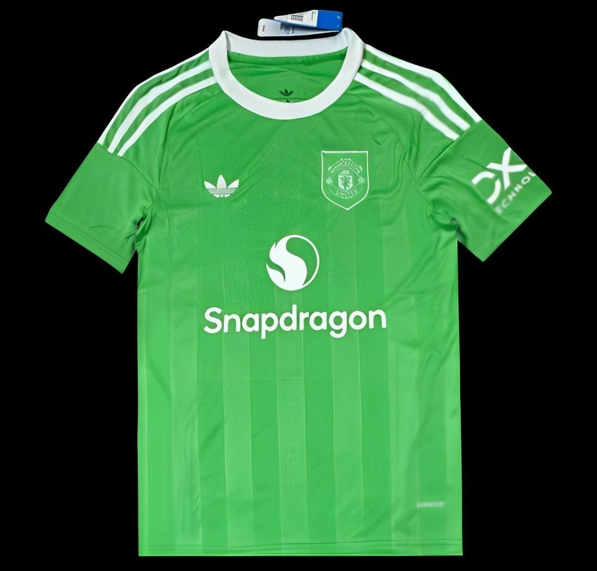 Man United Green Special Fan Jersey Man United Green Special Fan Jersey