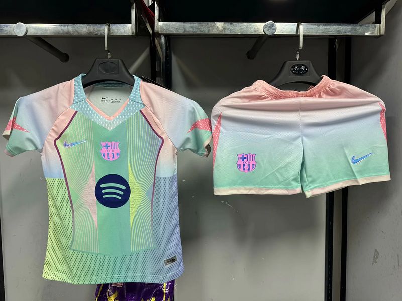 Barcelona Pastel Multicolour Kids Special Kit