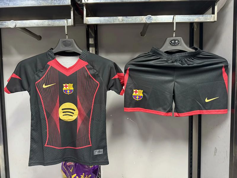 Barcelona Black and Red Kids Special Kit