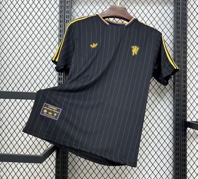 Man United Black Icon Special Fan Jersey Man United Black Icon Special Fan Jersey