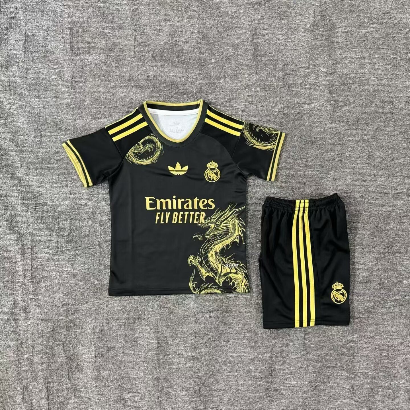 Real Madrid Black and Yellow Kids Special Kit Real Madrid Black and Yellow Kids Special Kit