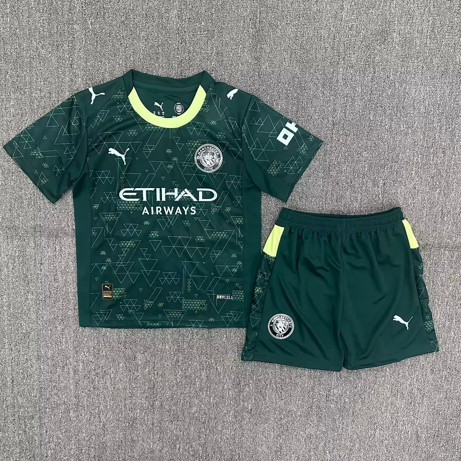 Manchester City Bottle Green Yellow Special Kit Manchester City Bottle Green Yellow Special Kit