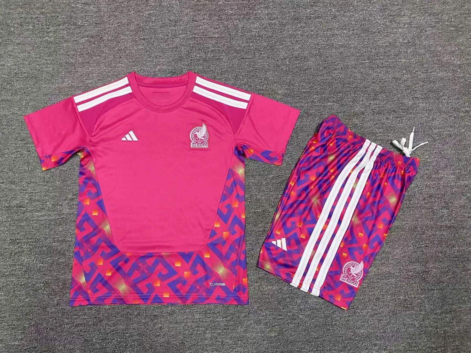 Mexico Pink Goalkeeper Special Kids Kit