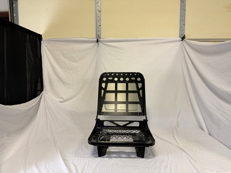 UNIVERSAL / BUCKET SEATS ( NO CENTER SECTION)