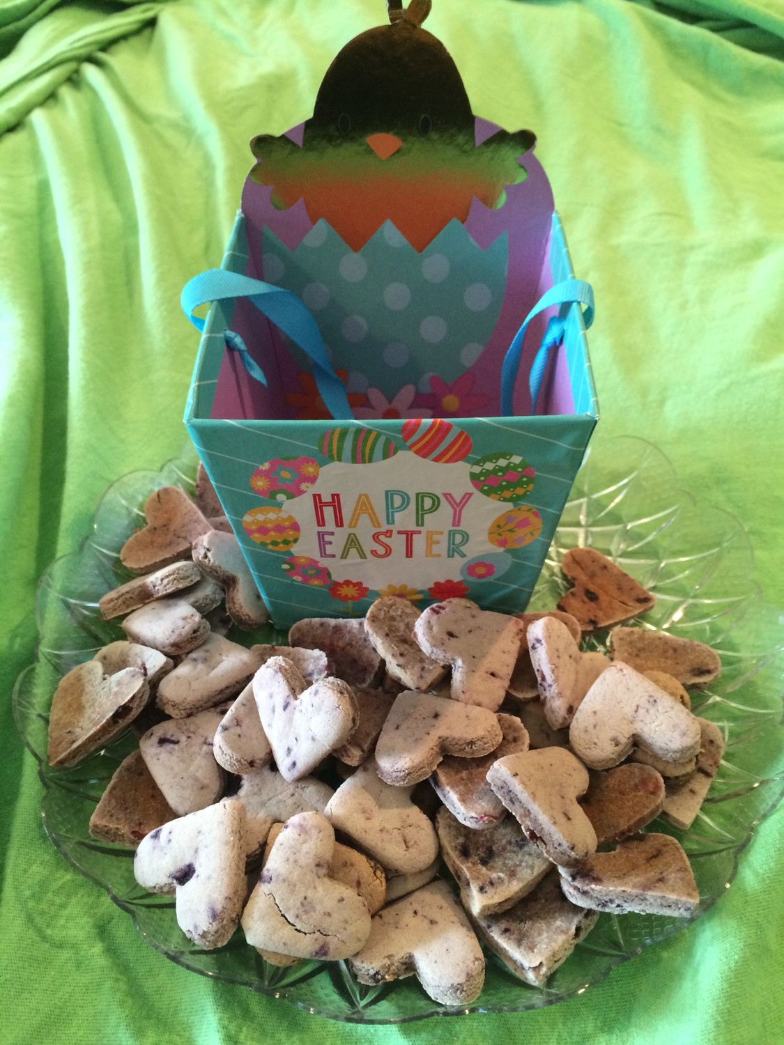 12oz Healthy Treats in Easter Handle Box