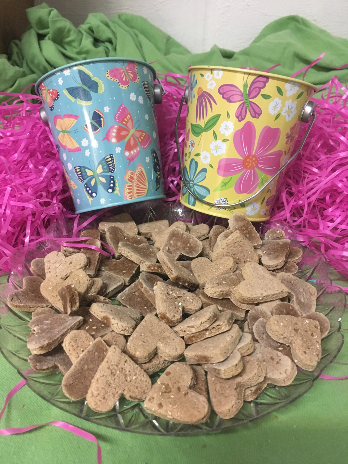 8 oz Healthy Treats In Spring Tin Pail