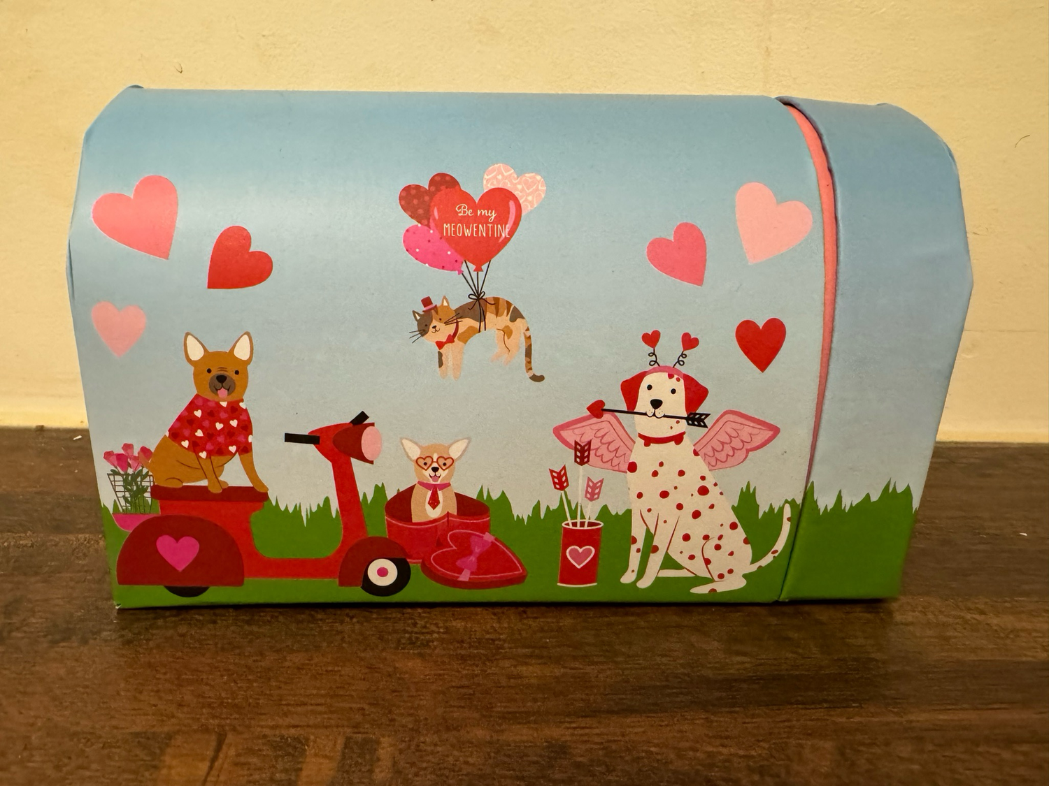8 oz Treats In Valentine Mailbox