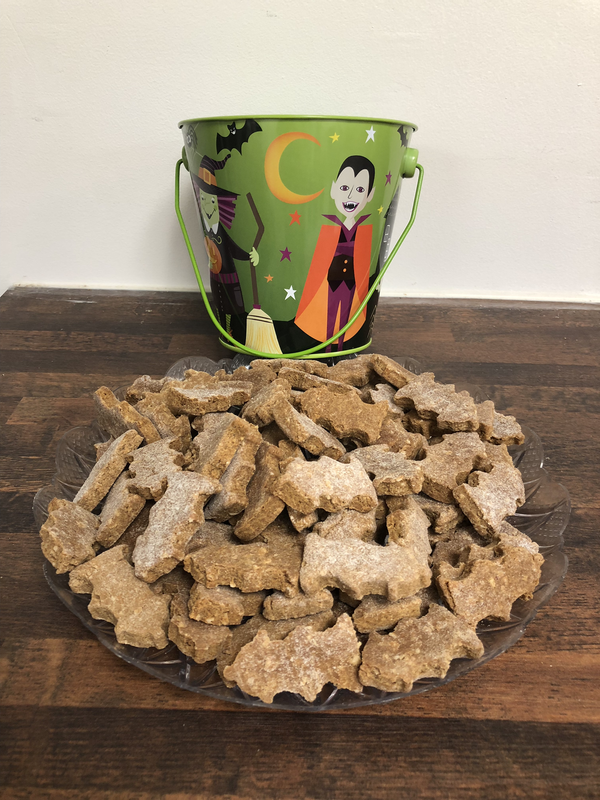 1 lb Treats in Halloween Tin Pail