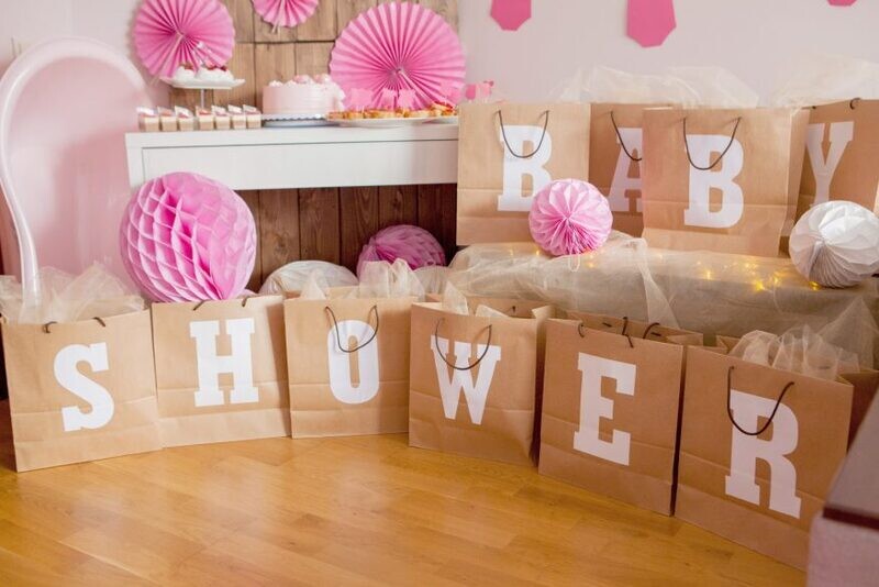 decor and balloons