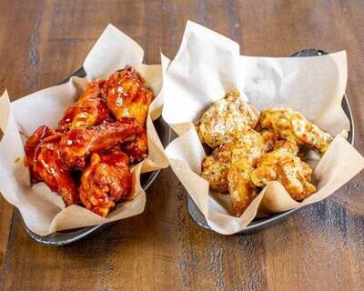 Traditional Wings (10 piece - 2 Flavours)