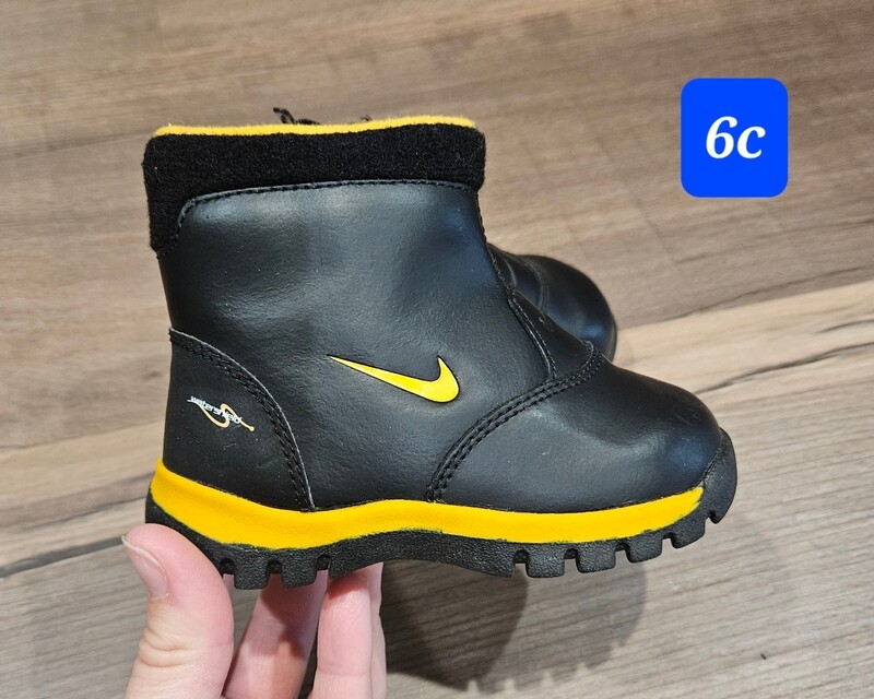Nike Waterproof Toddler 6c Boots