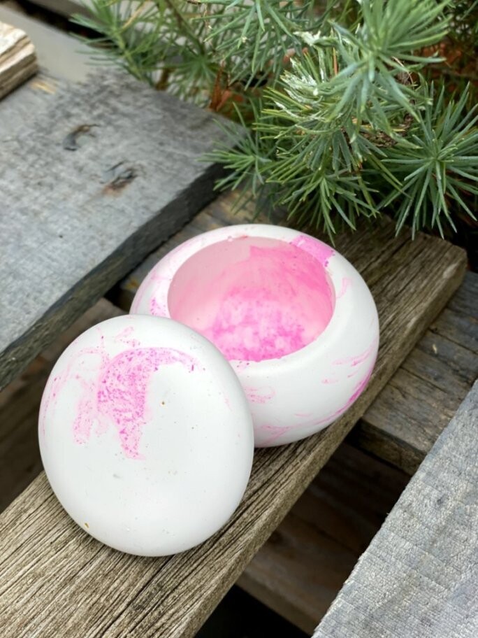 Pink on White Chubby Pot