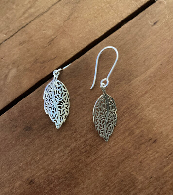 Sterling Silver Filigree Leaf Earring