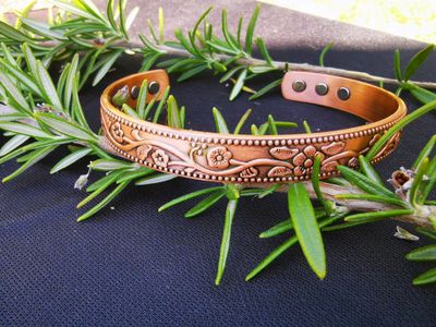 Copper Magnestic Healing Bracelet Viking Flower Design