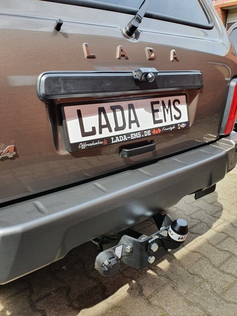 Anhängerkupplung GDW mit 13 polige e-satz für Lada Niva 4x4 alle sorten.