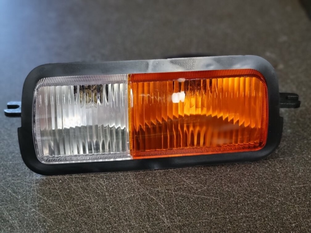 Blinker links, für alle Lada Niva 4x4 "M" ohne Tagfahrlicht