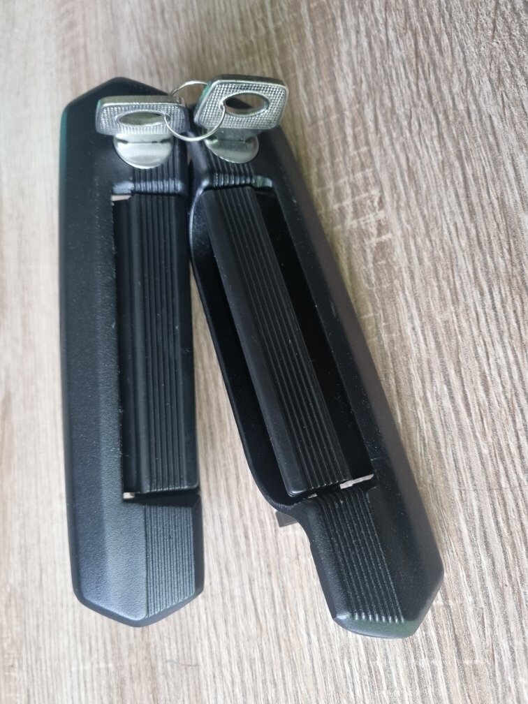 Türgriffen links+rechts mit schließzylinder und 2x Schlüssel, in Schwarz