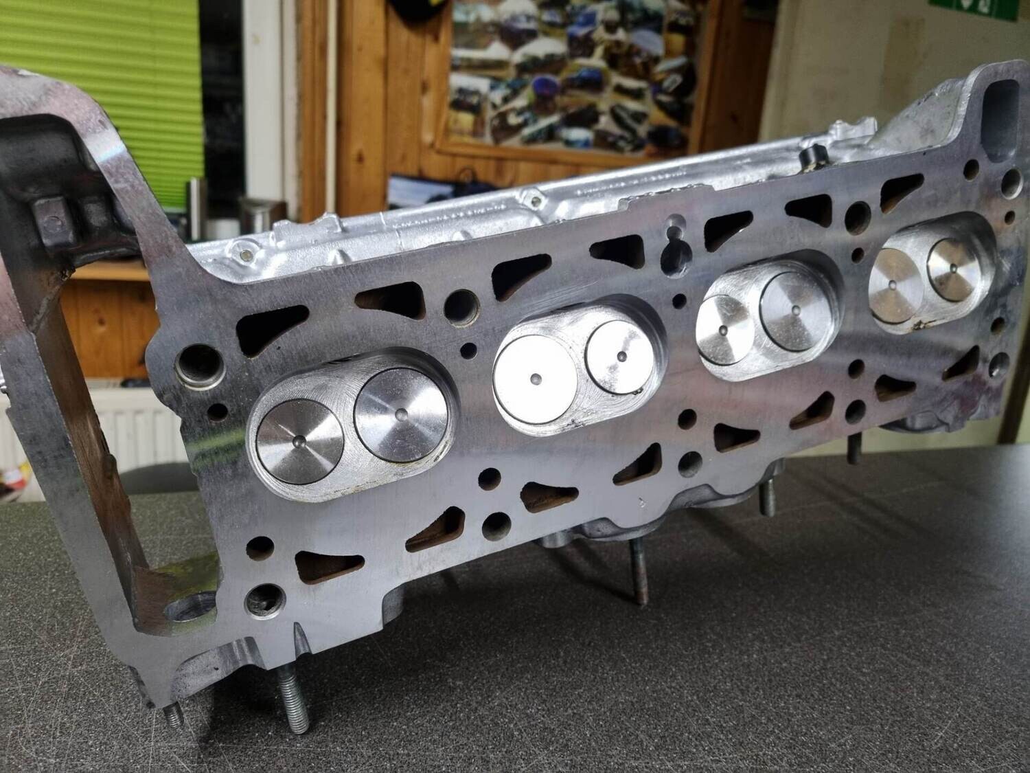 Zylinderkopf für Niva 4x4,  Euro 4-6 , gebraucht, Ventilen neu