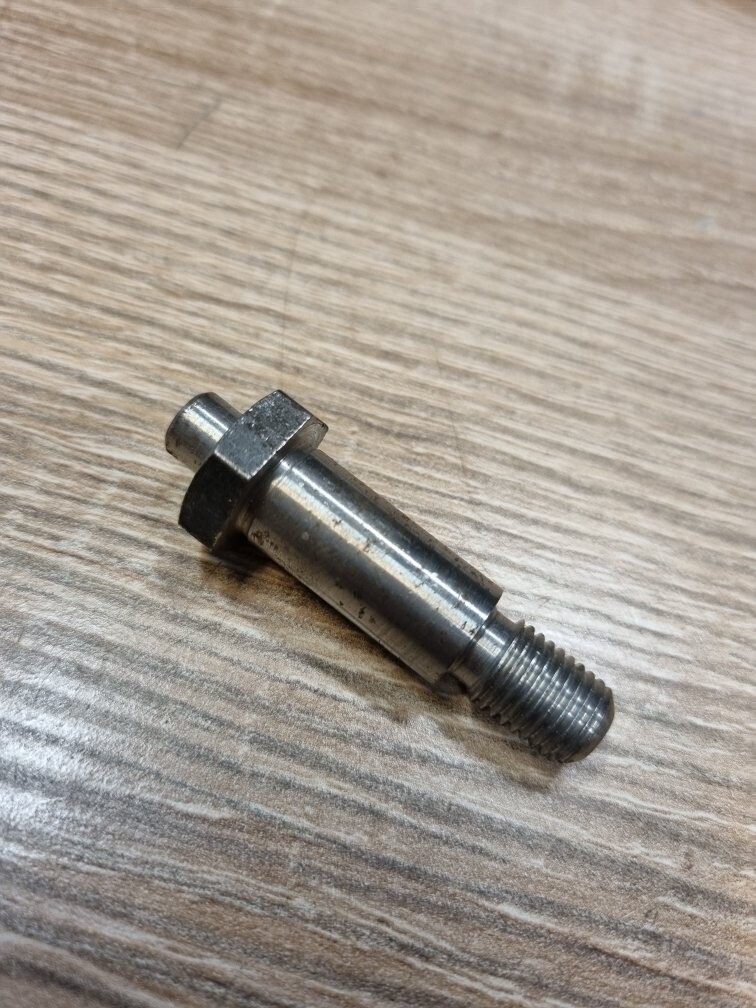 Schraube für Spannschiene, für die Kette, passt  Lada Niva, 4x4 ,Legend