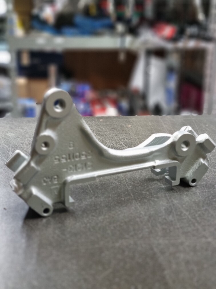 Bremssattel Träger , links für alle Lada Niva  4x4 /Urban/Legend