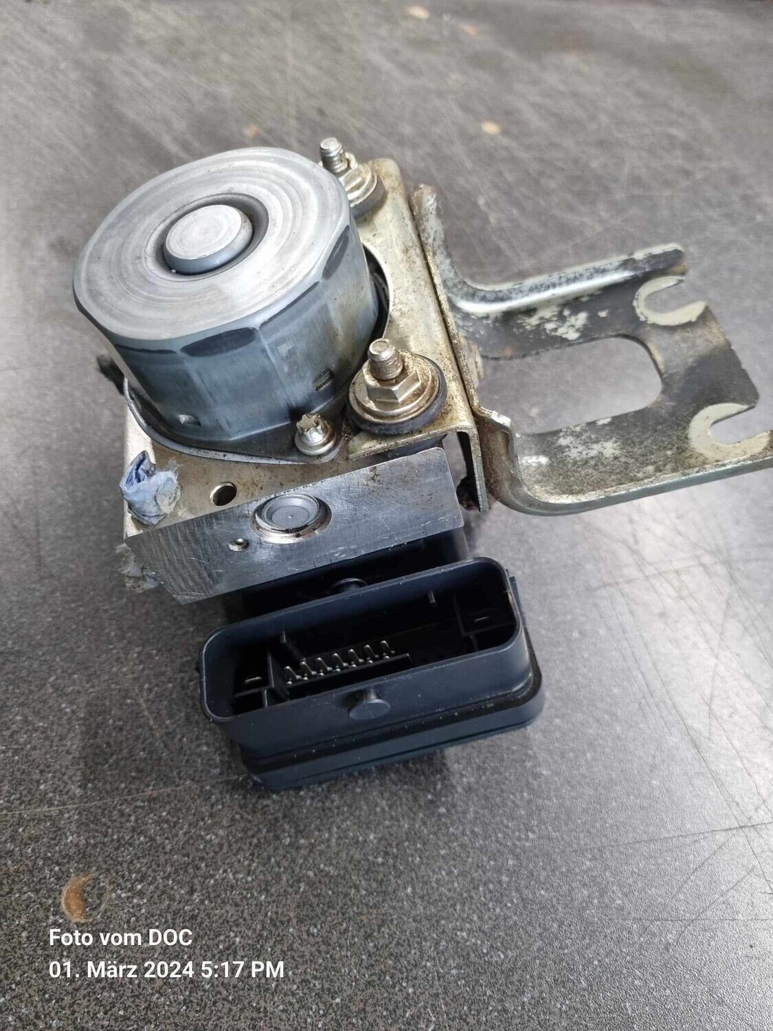 ABS  ABS Hydrauwlickblock / ABS Steuergerät  
0 265 261 303