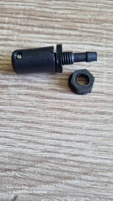 1x Scheibenwaschdüse Spritzdüse  Düse für LADA 4x4 / NIVA / TAIGA / PICKUP/ URBAN /2131/LEGEND / BRONTO hinten