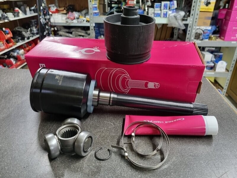 Tripoid Innengelenk  für alle Niva   ab ca. 2004,  24 Zähne , bis heute , inkl.Manschette ,Fett und Schellen, rechts .