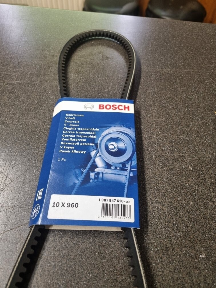 1x Keilriemen 10x 960 von Bosch , für Lada Niva , Servolenkung bei Höhergelegte Lichmaschine 1x Keilriemen 10x 960 von Bosch , für Lada Niva , Servolenkung bei Höhergelegte Lichmaschine