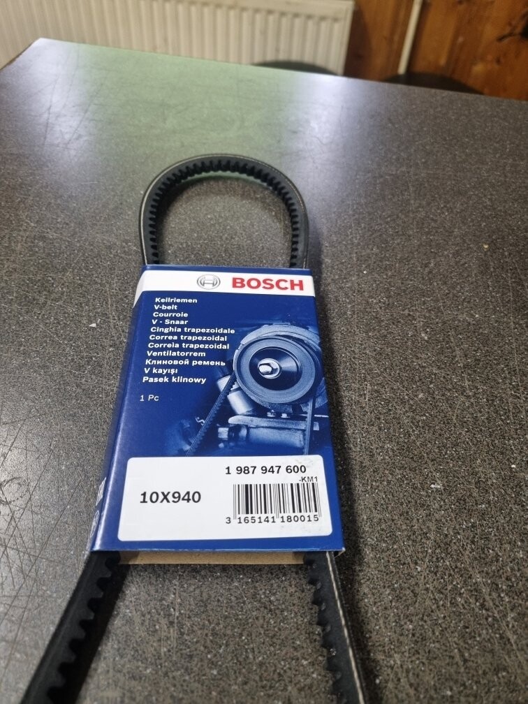 1x Keilriemen 10x 940 von Bosch , für Lada Niva alle sorten , Servolenkung oder Lichtmaschine 1x Keilriemen 10x 940 von Bosch , für Lada Niva alle sorten , Servolenkung oder Lichtmaschine