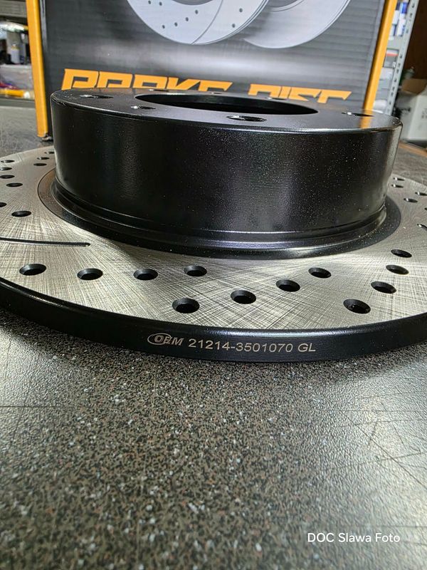 2x Sport Bremsscheiben für Lada Niva , alle Sorten  ab  2016, Gelöcht