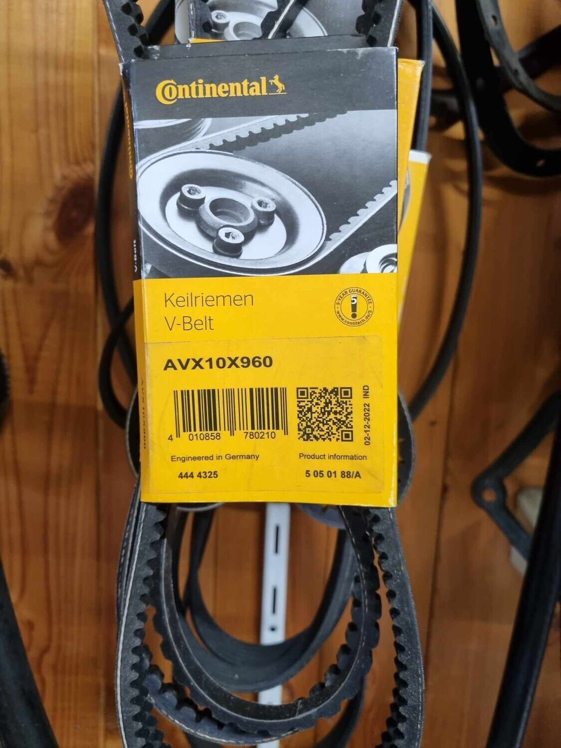 1x Keilriemen AVX 10x 960 von Continental, für Lada Niva , Servolenkung bei Höhergelegte Lichmaschine 1x Keilriemen AVX 10x 960 von Continental, für Lada Niva , Servolenkung bei Höhergelegte Lichmaschine