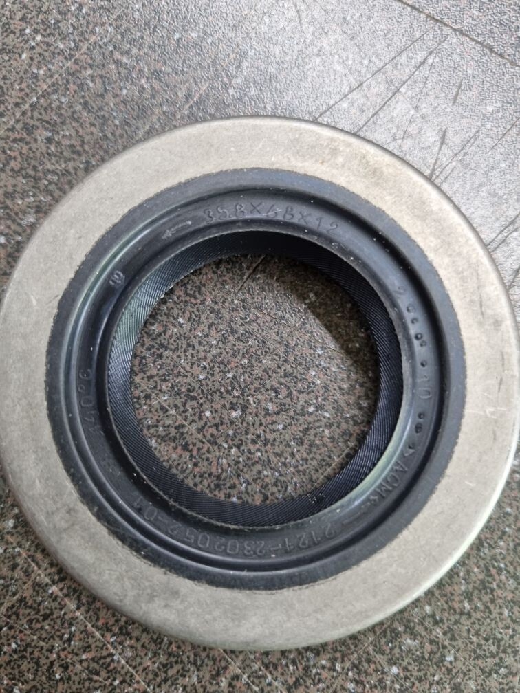 Simmerring Vorderachse, Differential zu Kardannwelle für LADA 4x4 / NIVA / TAIGA / PICKUP/ URBAN /2131 / Legend bis 2012 Simmerring Vorderachse, Differential zu Kardannwelle für LADA 4x4 / NIVA / TAIGA / PICKUP/ URBAN /2131 / Legend bis 2012