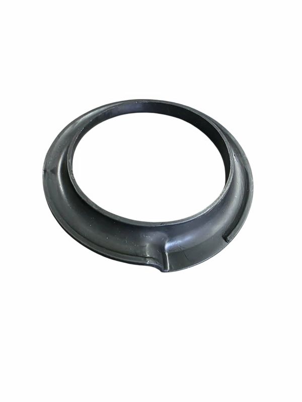 1x  Plastikring Fahrwerk unten, vorne