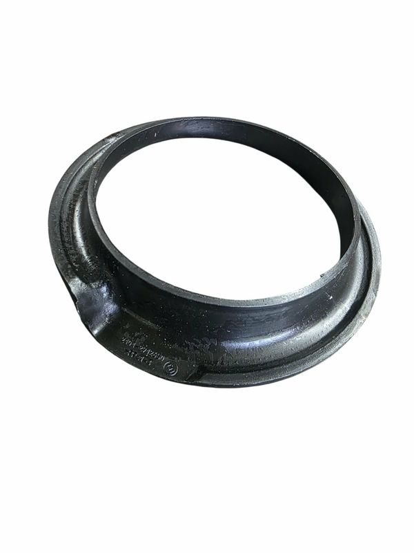 1x  Plastikring Fahrwerk unten, hinten