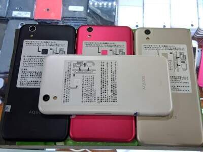AQUOS EVER SH-02J (2GB / 32 GB)