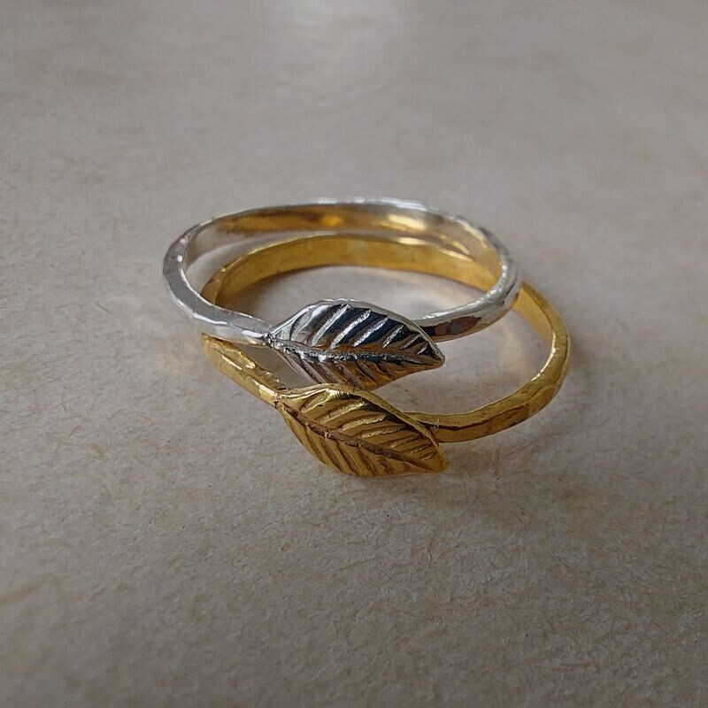 WAVY LEAF Ring