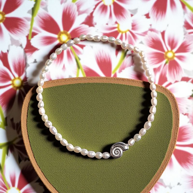 AMMONITE Armband aus Süßwasserperlen und 925 Silber