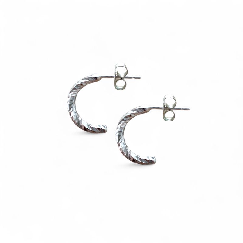 SPARKLE TWIST Steck-Halbcreolen aus 925 Silber