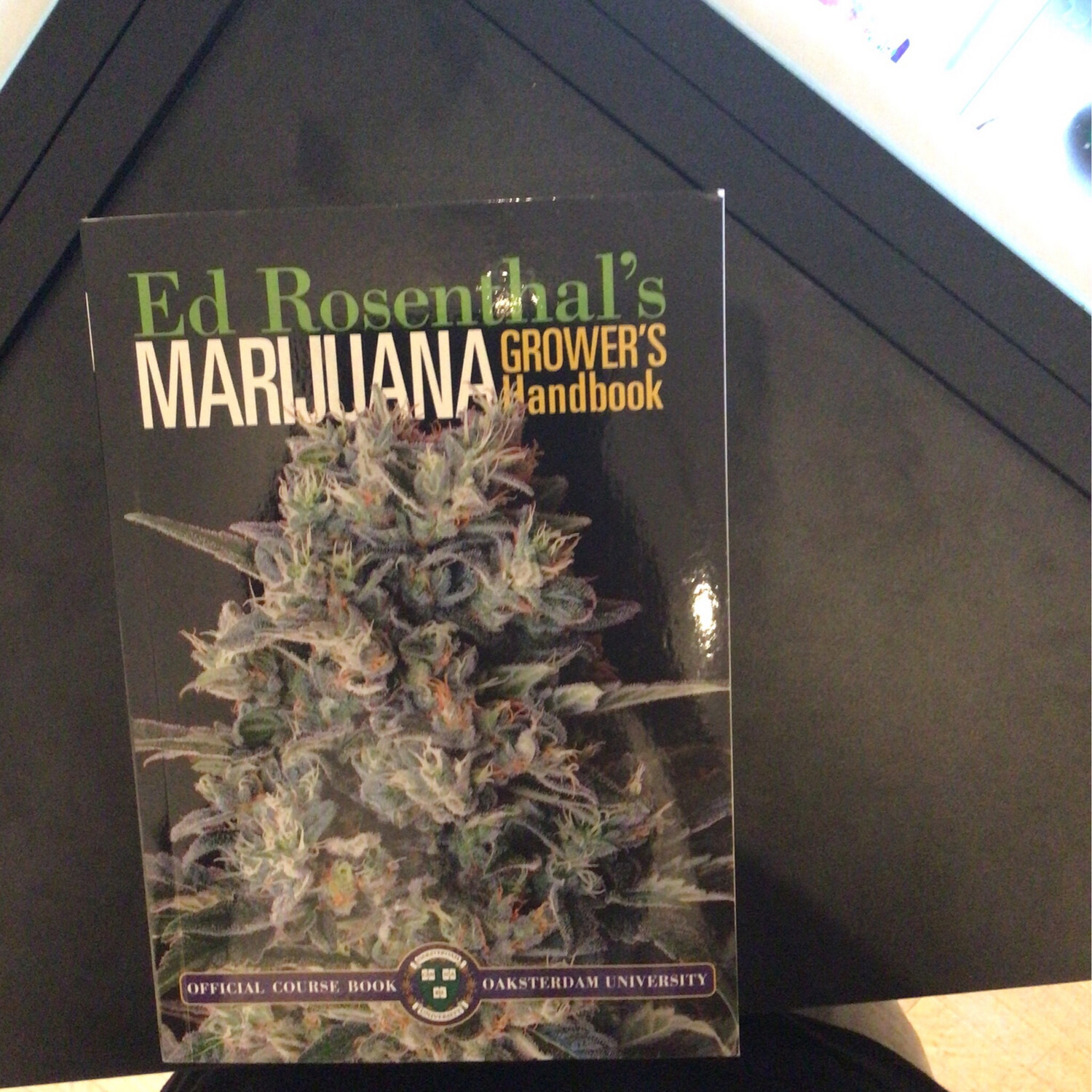 Marijuana Grower's Handbook ( Ed Rosenthal )