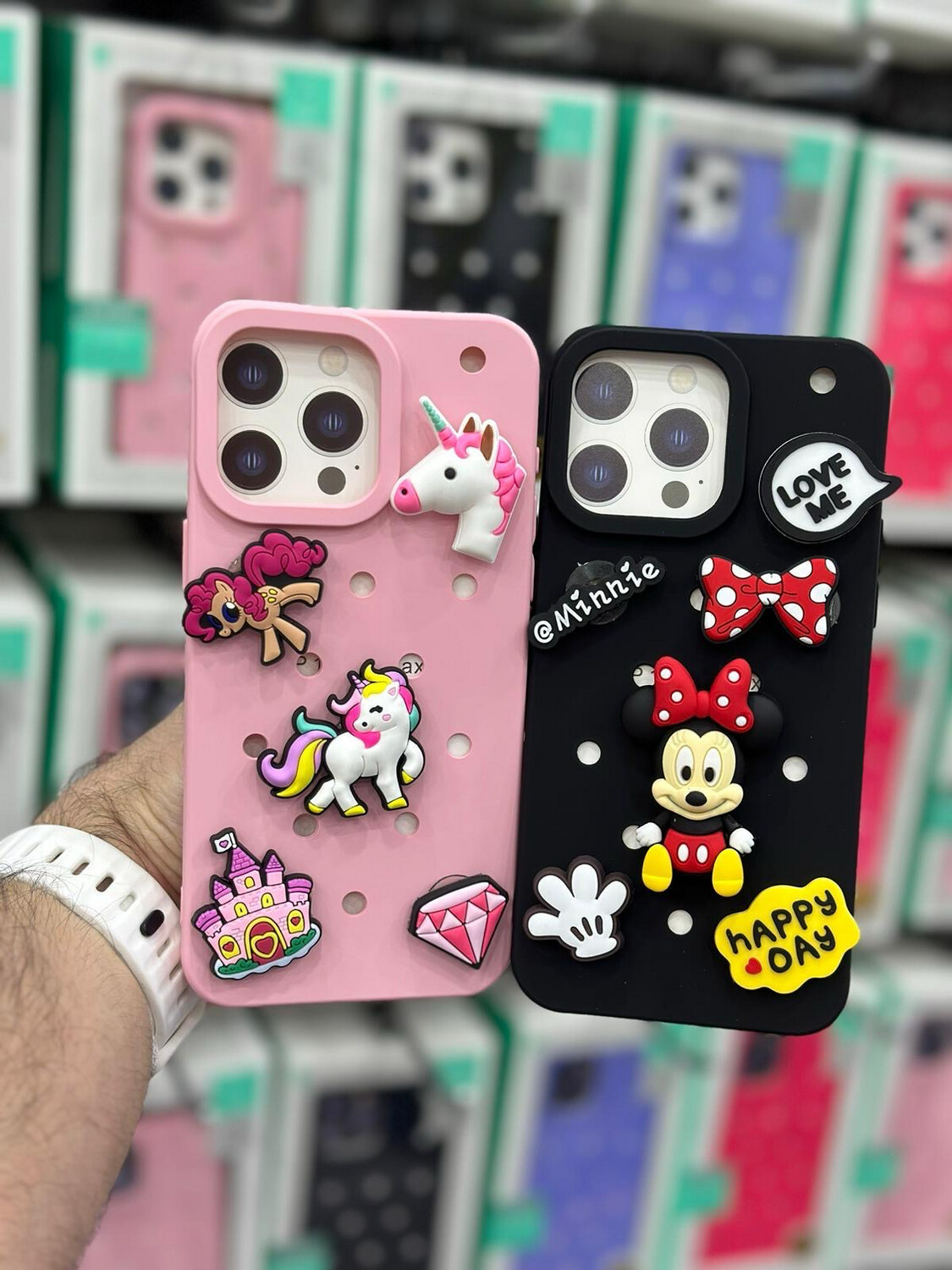 Silicone Crocs case with protection installation and beautiful charms, distinctive cover