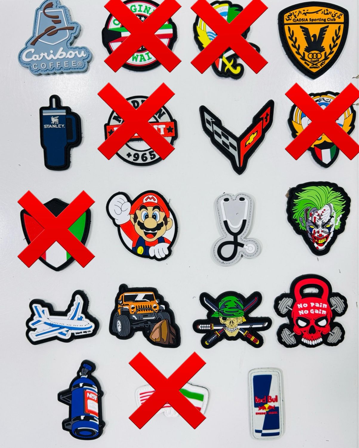 Badges that stick to the trend bag, distinctive shapes