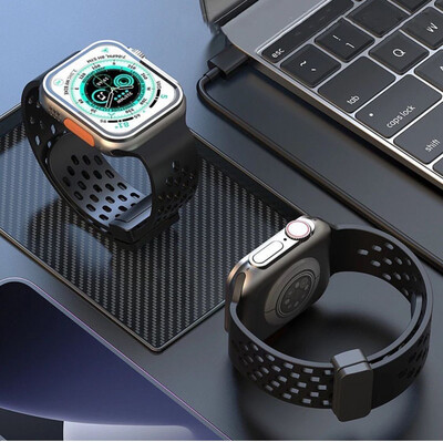 The silicone strap of the Apple Watch has a lightweight magnetic closure that gets smaller and bigger easily